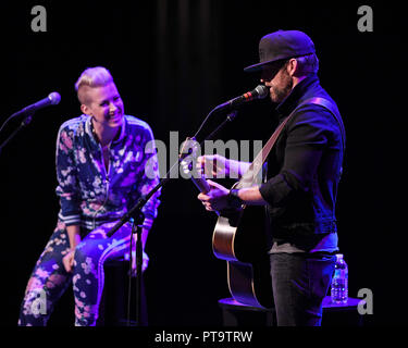 Fort Lauderdale, FL, USA. 07 Okt, 2018. Thompson Square führt auf dem Parker Playhouse am 7. Oktober in Fort Lauderdale Florida 2018. Quelle: MPI04/Medien Punch/Alamy leben Nachrichten Stockfoto