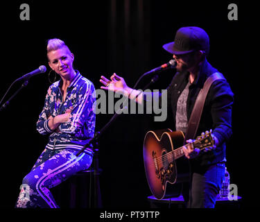 Fort Lauderdale, FL, USA. 07 Okt, 2018. Thompson Square führt auf dem Parker Playhouse am 7. Oktober in Fort Lauderdale Florida 2018. Quelle: MPI04/Medien Punch/Alamy leben Nachrichten Stockfoto