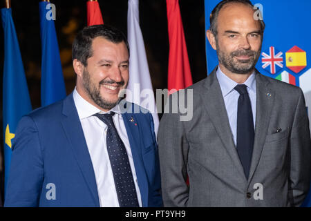 Lyon, Frankreich. 8. Okt 2018. Matéo Salvini Innenminister Italiens und Edouard Philippe französischer Premierminister und Minister des Innern unter Rhone Präfektur G6 Treffen in Lyon, Frankreich Quelle: FRANCK CHAPOLARD/Alamy leben Nachrichten Stockfoto