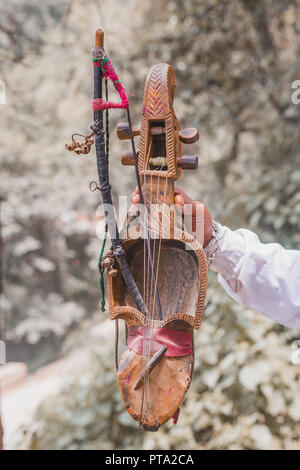 Sarangi, einem traditionellen nepalesischen Musikinstrument. Stockfoto