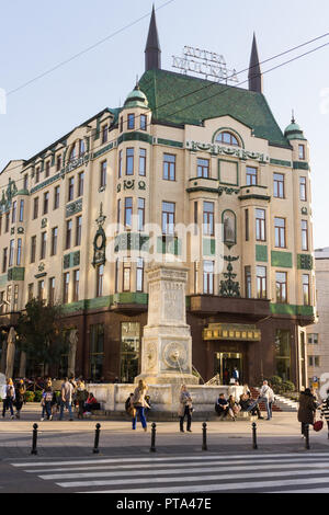 Terazije-platz in Belgrad mit dem Hotel Moskva im Hintergrund. Serbien. Stockfoto