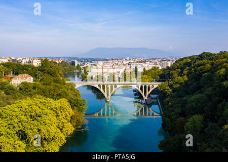 Luftaufnahme der Arve eine Rhone Fluss Zusammenfluss in Genf Schweiz Stockfoto