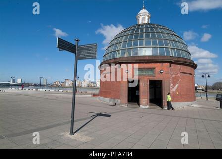 Greenwich Tunnel, 2007. Schöpfer: Ethel Davies. Stockfoto