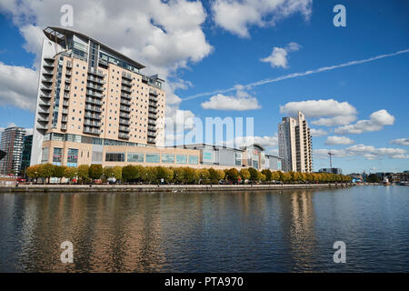 Ein Blick auf die Lowry Outlet Mall, Vue Cinema, Mehrfamilienhaus, Salford, Greater Manchester, UK Stockfoto