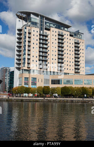 Ein Blick auf die Lowry Outlet Mall, Vue Cinema, Mehrfamilienhaus, Salford, Greater Manchester, UK Stockfoto