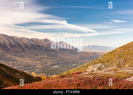 Peak Herbst Farben bei Ram-Tal in der Chugach State Park in Southcentral Alaska. Stockfoto