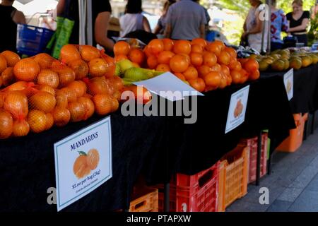 Mandarinen für den Verkauf an die Splinte Markt an der Flinders Street, Central Business District der Stadt Townsville, QLD, Australien Stockfoto