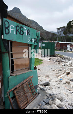 Extraausstattung Shop in der Gemeinde Dorf Imizamo Yethu ein Elendsviertel in Hout Bay, Kapstadt, Südafrika 2008 Stockfoto