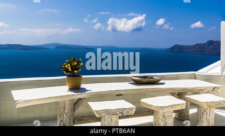 Sommer auf der Insel Santorin Stockfoto