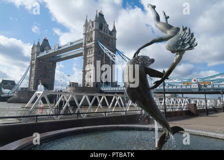 Die Tower Bridge, 2011. Schöpfer: Ethel Davies. Stockfoto