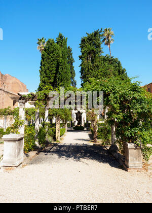 Gärten am Eingang - Nationalen Römischen Museum - die Bäder von Diocletian - Rom, Italien Stockfoto