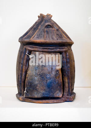 Hütte Urn-nationalen Römischen Museum - die Bäder von Diocletian - Rom, Italien Stockfoto