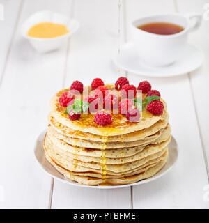 Ein frisch zubereitetes, dünne Pfannkuchen Stockfoto