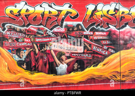 Graffiti im Tunnel das Estadio da Luz oder Estadio do Sport Lisboa e Benfica Stockfoto