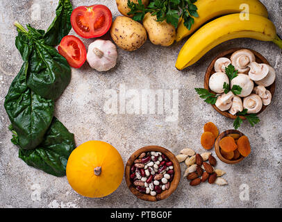 Produkte Kalium enthalten. Gesunde Ernährung Konzept Stockfoto