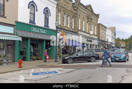 Das Dorf Verdruß fällt im Nordosten von Ohio ist ein vornehmes exurb von Cleveland mit Zentrum in einem der urigen Boutiquen und Restaurants. Stockfoto