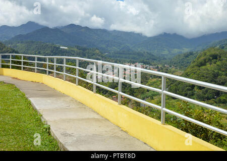 Aussichtsplattform mit den Landschaften der Highlands von Boquete, Chiriqui und Caldera Fluss region Panama Stockfoto