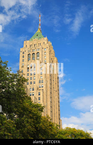Die berühmten Art déco-Wolkenkratzer, die Fisher Building, von Albert Khan im Jahr 1928, im Zentrum von Detroit, Michigan, USA Stockfoto