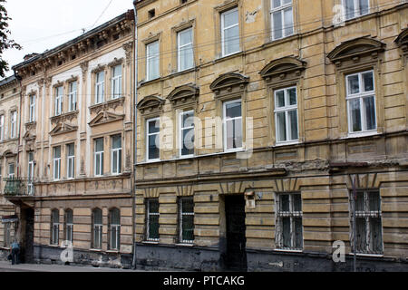 Typische Straße Architektur in Lemberg, Ukraine Stockfoto