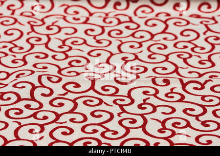 Sehr detaillierte aller Hintergrund Textur der traditionellen japanischen roten und weißen Lamellen geformt pattern Design textile in synthetische Gewebe. Stockfoto