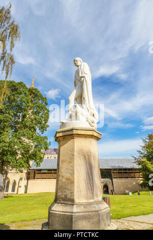 Statue der Schlacht von Trafalgar held Admiral Lord Horatio Nelson auf dem Gelände der Kathedrale von Norwich, Norwich, Norfolk, East Anglia, England, Großbritannien Stockfoto