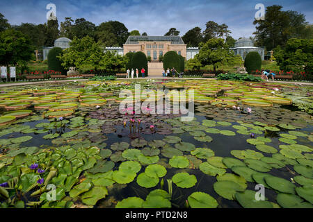 Seerosenteich, maurischen Villa, zoologische und botanische Garten Wilhelma, Stuttgart, Baden-Württemberg, Deutschland Stockfoto