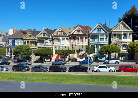 Painted Ladies viktorianische Häuser am Alamo Square, San Francisco, Kalifornien, USA Stockfoto