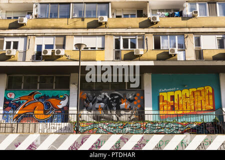 Belgrad street art auf ein Wohnhaus in der Altstadt (Stari Grad). Serbien. Stockfoto