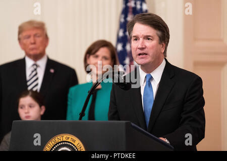 Washington, DC, USA. 8. Oktober, 2018. Brett Kavanaugh bei seiner Vereidigung als Richter des Obersten Gerichtshofs im East Room des Weißen Hauses. Quelle: Michael Brochstein/SOPA Images/ZUMA Draht/Alamy leben Nachrichten Stockfoto