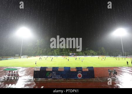 Japan Spieler Aufwärmen vor dem AFC U-16 Meisterschaft 2018 Gruppe eine Übereinstimmung zwischen Japan 5-2 Thailand an UM Arena in Kuala Lumpur, Malaysia, 20. September 2018. Quelle: LBA/Alamy leben Nachrichten Stockfoto