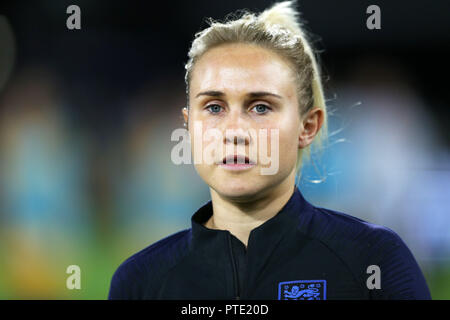 Das Craven Cottage, London, UK. 9. Okt., 2018. Internationaler Fußball Frauen freundlich, England und Australien; Steph Houghton von England erwärmt Credit: Aktion plus Sport/Alamy leben Nachrichten Stockfoto