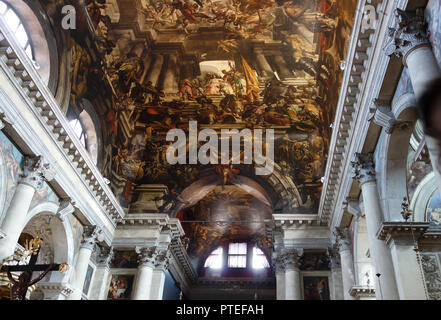 Venedig, Italien, 16. MAI 2018: barocke Innenausstattung von San Pantaleone Martire Kirche im Sestiere Dorsoduro Stockfoto