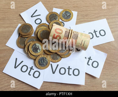 "Voto" (portugiesisch: Abstimmung), politische Korruption in Brasilien und den Kauf von Stimmen bei Wahlen. In einem Konzept Bild. Stockfoto