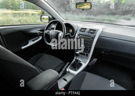 DNIPRO, UKRAINE - September 01, 2018: Toyota Corolla FARBE GRAU, INNEN Stockfoto
