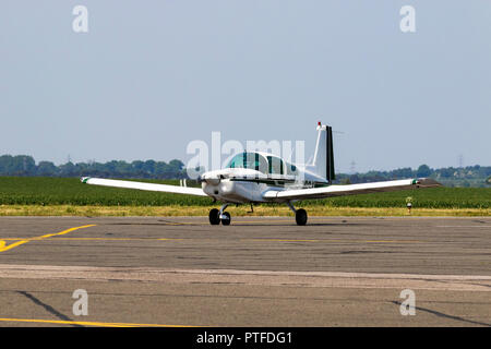 Grumman American AA-5 Traveller G-BBSA Stockfoto