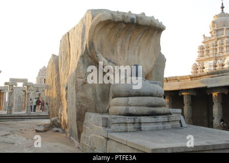 Die berühmten Naga Linga am Lepakshi Tempel, in Anantpur, Indien. Stockfoto