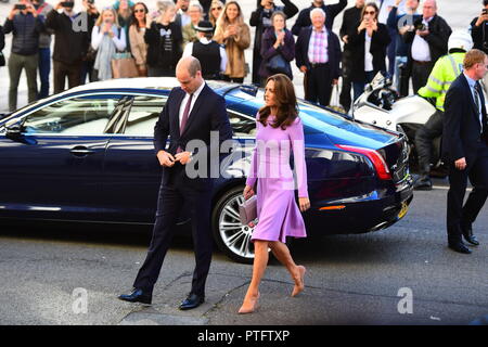 Der Herzog und die Herzogin von Cambridge Eintreffen des Globalen Ministeriellen psychische Gesundheit Gipfel in der County Hall in London zu besuchen. Stockfoto