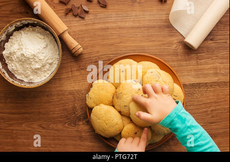 Gebäck, Kuchen, ihre eigenen Hände kochen. Selektiver Fokus Natur Stockfoto