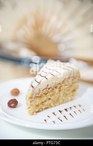 Kuchen Dessert auf einem hellen Hintergrund Stockfoto