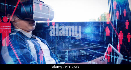 Zusammengesetztes Bild des binären Codes und Menschen Symbole Stockfoto