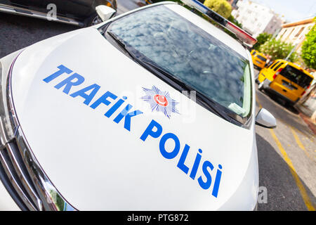 Polizei Auto von der türkischen Polizei Trafik Polisi auf einer Straße steht Stockfoto