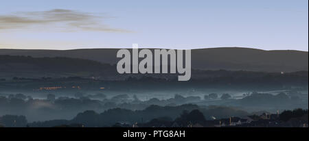 Sonnenaufgang über dem Plymstock und Plymouth Stockfoto