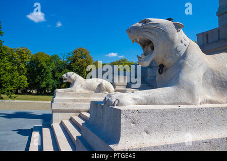 Mausoleum für die ungarischen Führer Lajos Kossuth in der Kerepesi Friedhof Budapest gewidmet Stockfoto