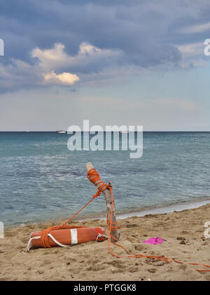 Screenshot des wunderschönen tropischen Strand San Lorenzo in der Nähe von Syrakus an einem sonnigen Tag des Sommers Stockfoto