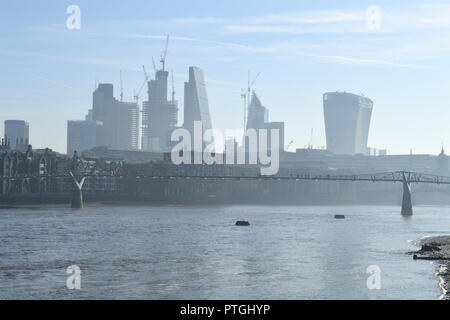 Die Verschmutzung betrifft die Stadt London heute morgen Bild Jeremy Selwyn Stockfoto