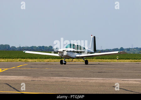 Grumman American AA-5 Traveller G-BBSA Stockfoto