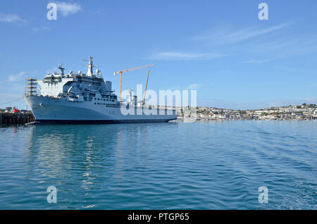 RFA Argus, ein britisches Schiff der Marine ursprünglich während der Falklandkrieg in Falmouth Harbour beauftragt wurde, für einen großen Einbau im September 2018 Stockfoto