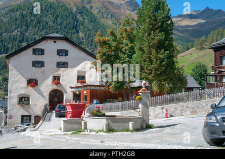Engadiner Dorf Guarda, Schweiz Stockfoto
