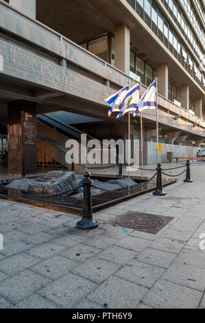 Israel, Tel Aviv - 15. September 2018: Monument Kennzeichnung der Ort der Ermordung von Yitzhak Rabin Stockfoto