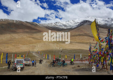 Eine Gruppe von Bikern an kunzum La (Spiti Valley, Indien) Stockfoto